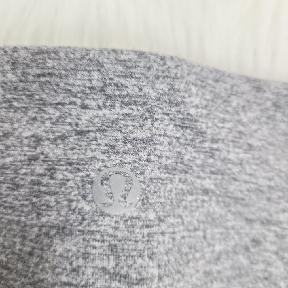 Lululemon Heather Gray Cropped Leggings - Picture 4 of 5